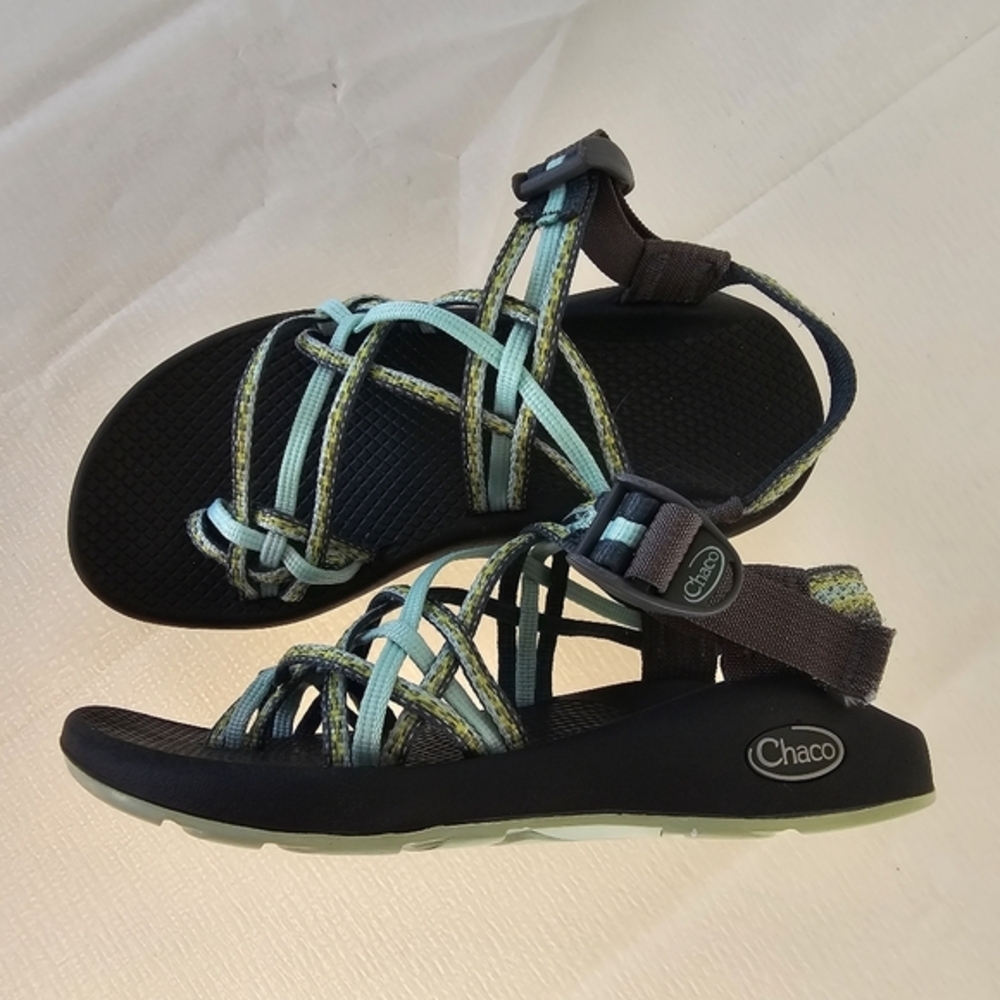 Chaco 6 Woman's Grip Rubber Black Sandals with Green Highlights